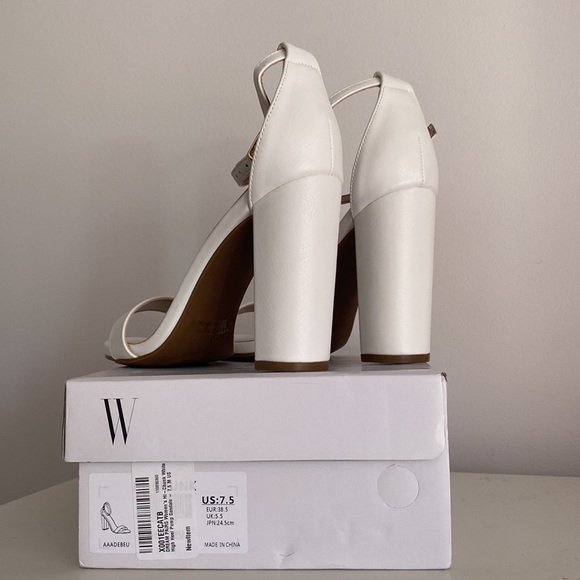 New White High Heels with strap - Picture 3 of 3